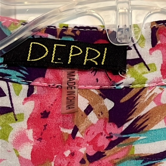 Women’s Floral Flowy Top - Picture 4 of 7